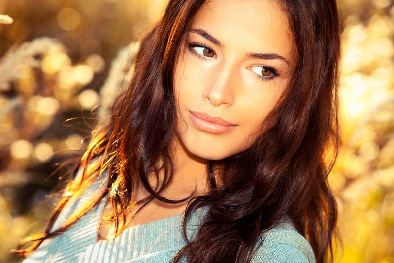 Facelift, young woman, medical treatment